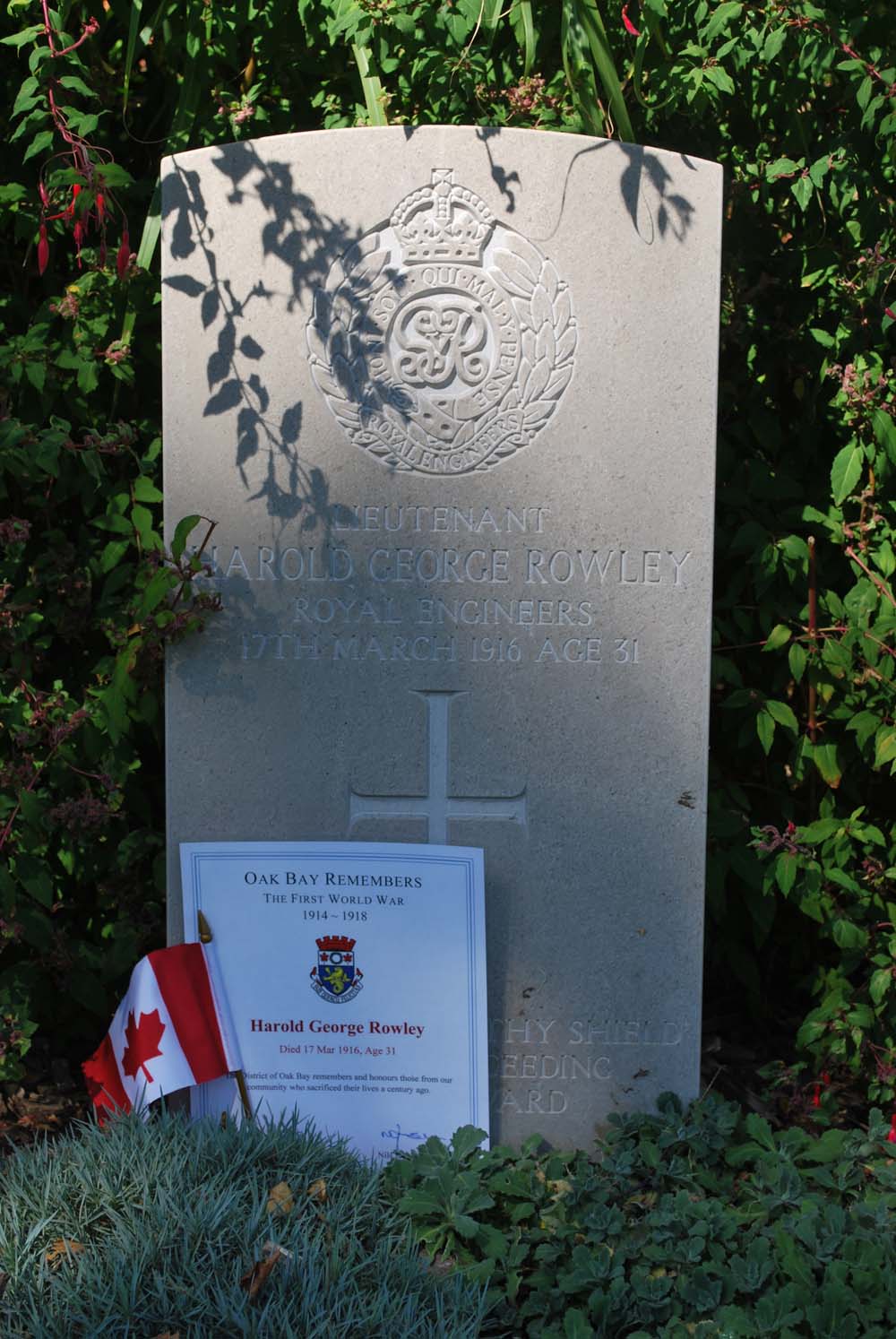Lieutenant Harold George Rowley, Faubourg-D'Amiens Cemetery, Arras, France (Photo: C. Duncan, 2018)