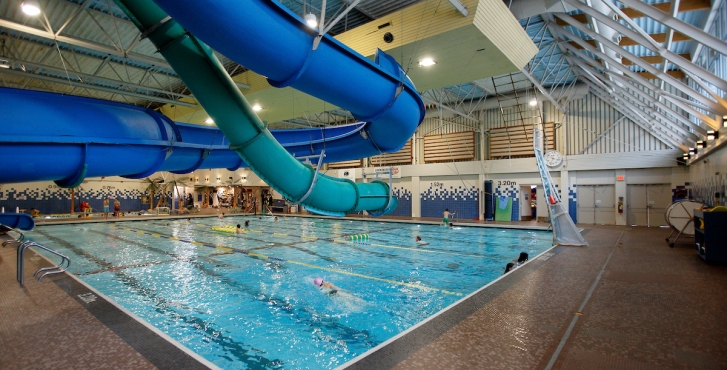 Pool Swimming Christmas Oak Bay Rec Dec 22 2022 ©KevinLightPhoto _F0A7143